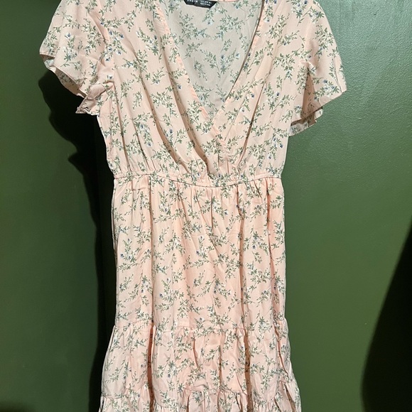 🌟 SHEIN Surplice Front Ditsy Floral A-line Dress🌟 - Picture 4 of 6